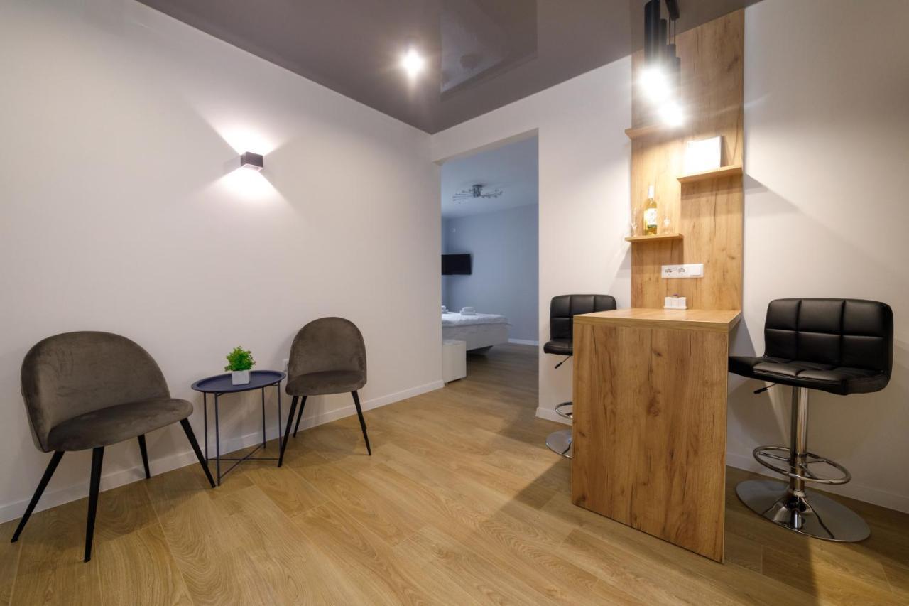 Pure Apartments Lviv Kültér fotó